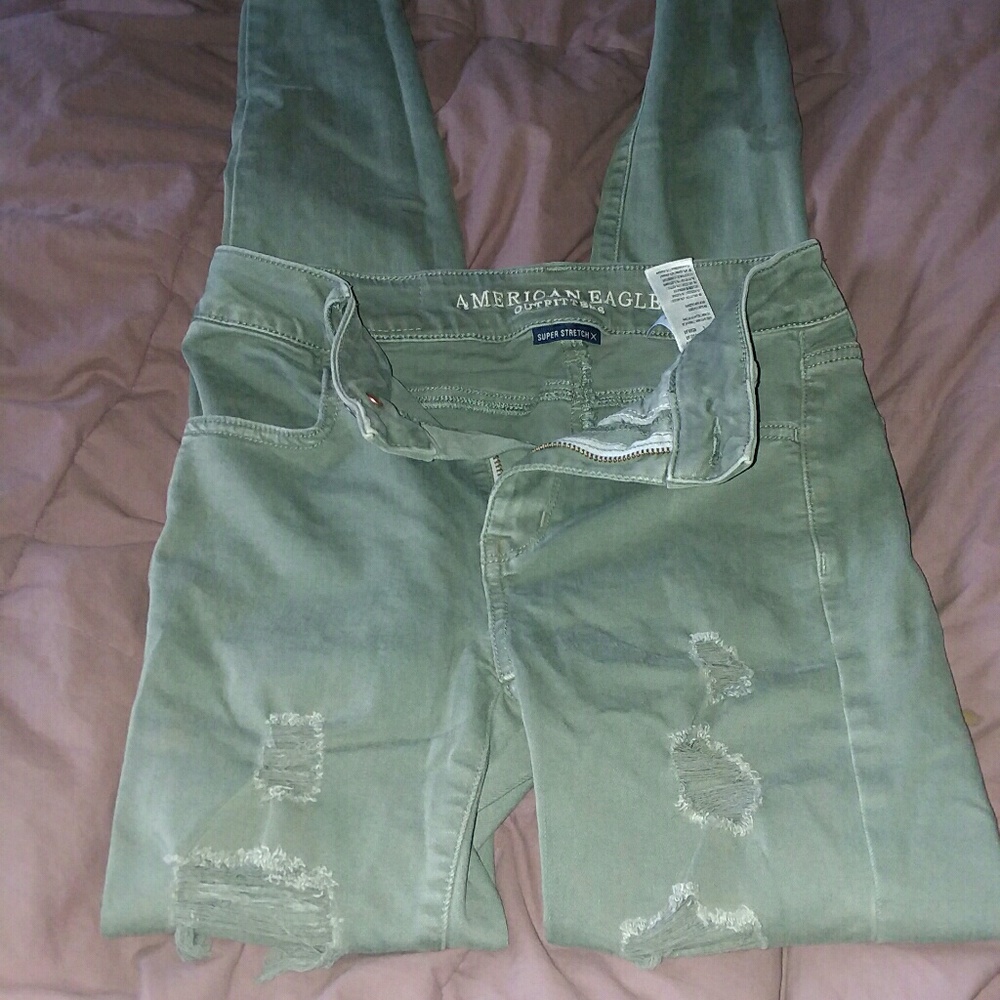 American Eagle Destroyed jeans